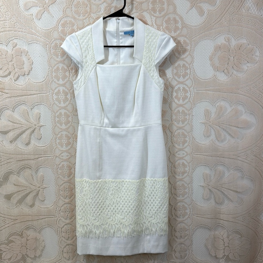 Antonio Melani White Textured Sheath Dress with Ivory Lace sizeโ 4 - Picture 3 of 6